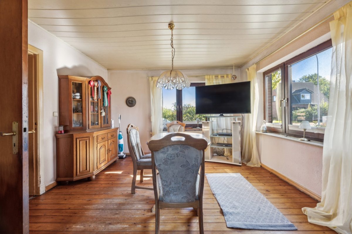 Immobilienangebot - Schenefeld - Alle - Einfamilienhaus mit Erweiterungsmöglichkeiten 
auf großem Grundstück