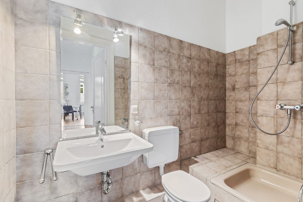 Immobilienangebot - Hamburg / Rahlstedt - Alle - Im Zentrum von Alt-Rahlstedt! Charmante Villa mit Vollkeller für Ihr Gewerbe