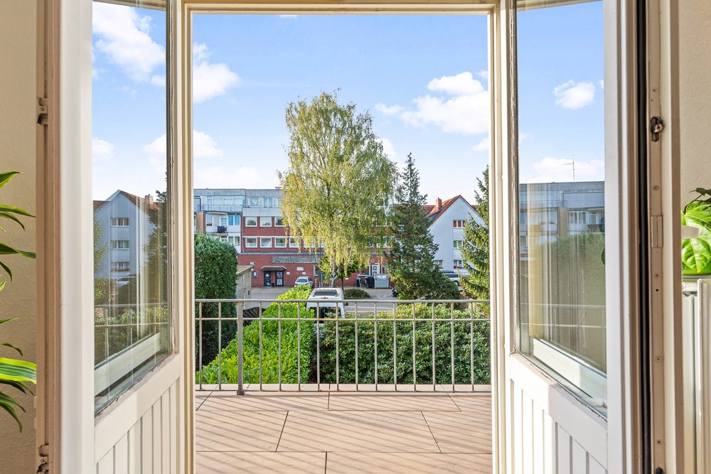 Immobilienangebot - Hamburg / Rahlstedt - Alle - Im Zentrum von Alt-Rahlstedt! Charmante Villa mit Vollkeller für Ihr Gewerbe