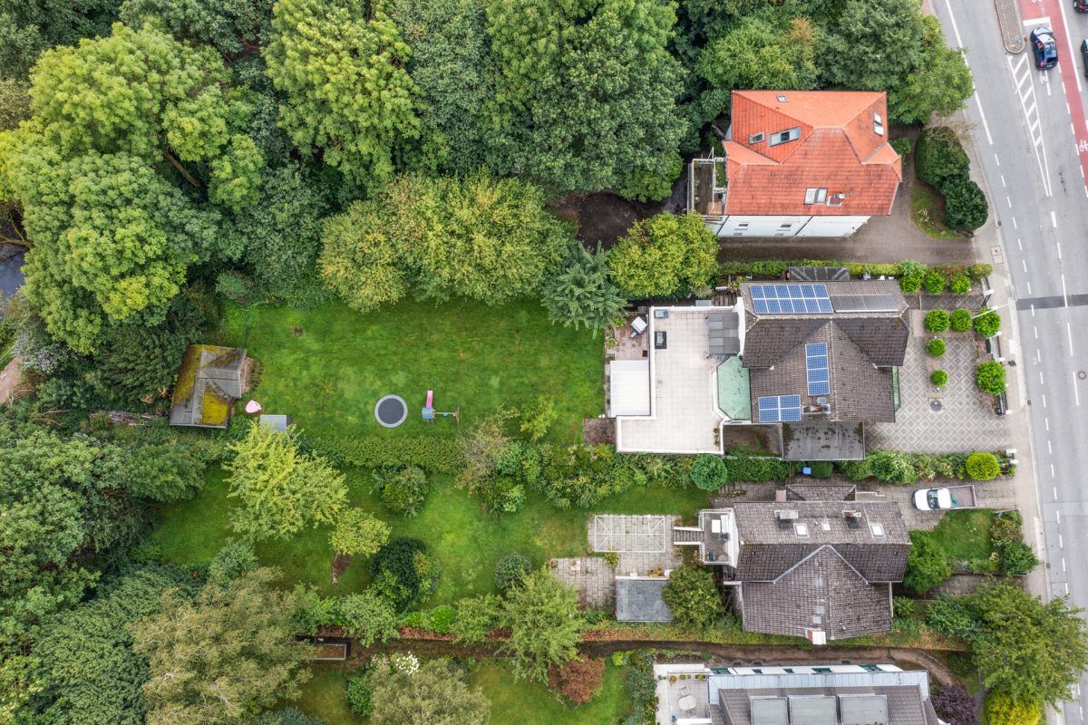 Immobilienangebot - Hamburg / Rahlstedt - Alle - Stilvolle Jugendstilvilla mit vielseitigen Nutzungsmöglichkeiten in zentraler Lage von Rahlstedt