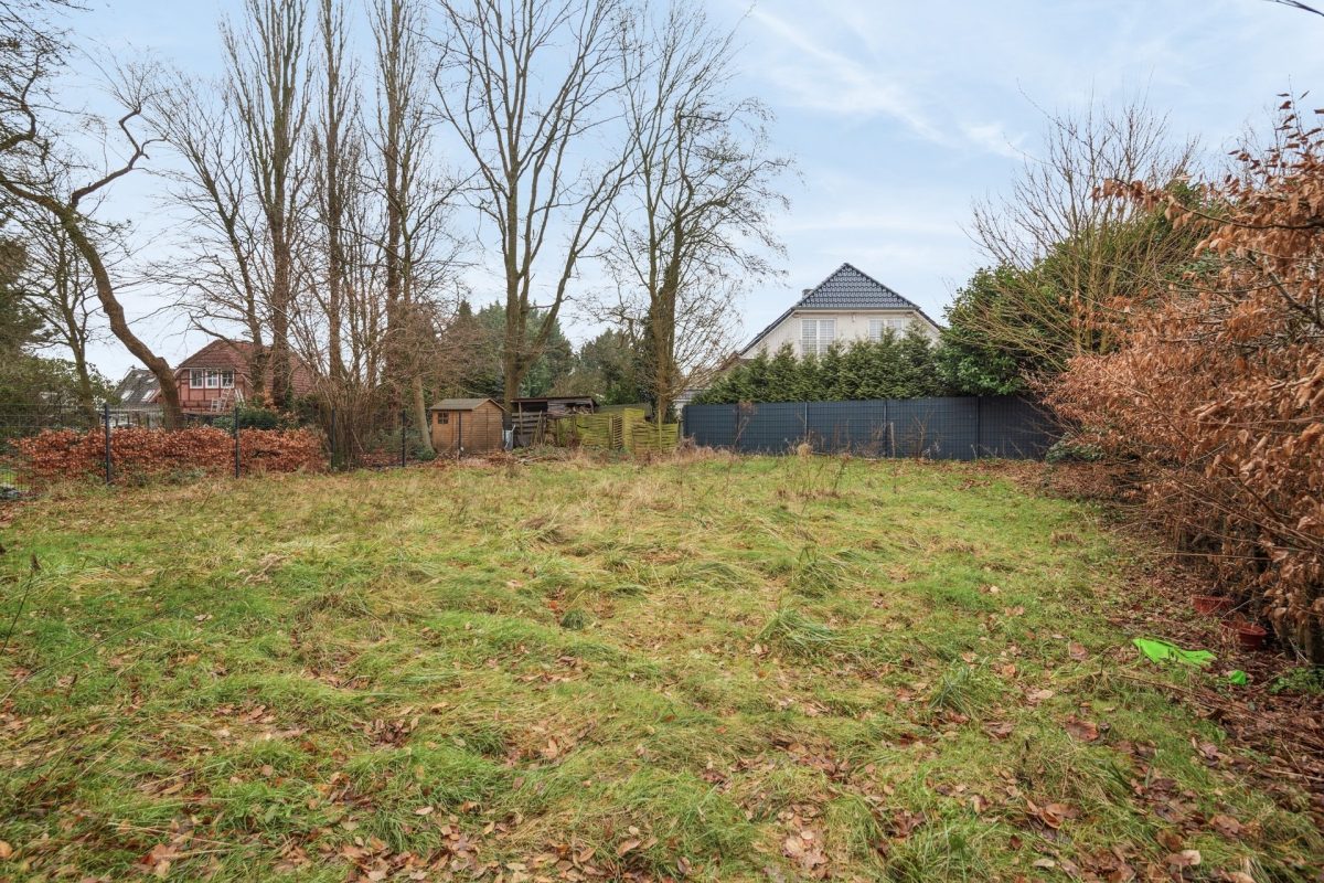 Immobilienangebot - Hamburg / Jenfeld - Alle - Großzügiges Einfamilienhaus mit großem Grundstück in bester Lage von Hamburg-Jenfeld