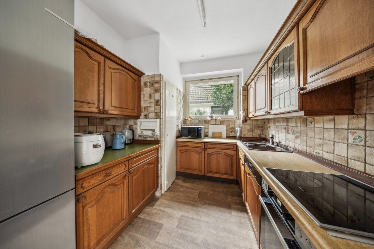 Immobilienangebot - Hamburg / Jenfeld - Alle - Großzügiges Einfamilienhaus mit großem Grundstück in bester Lage von Hamburg-Jenfeld