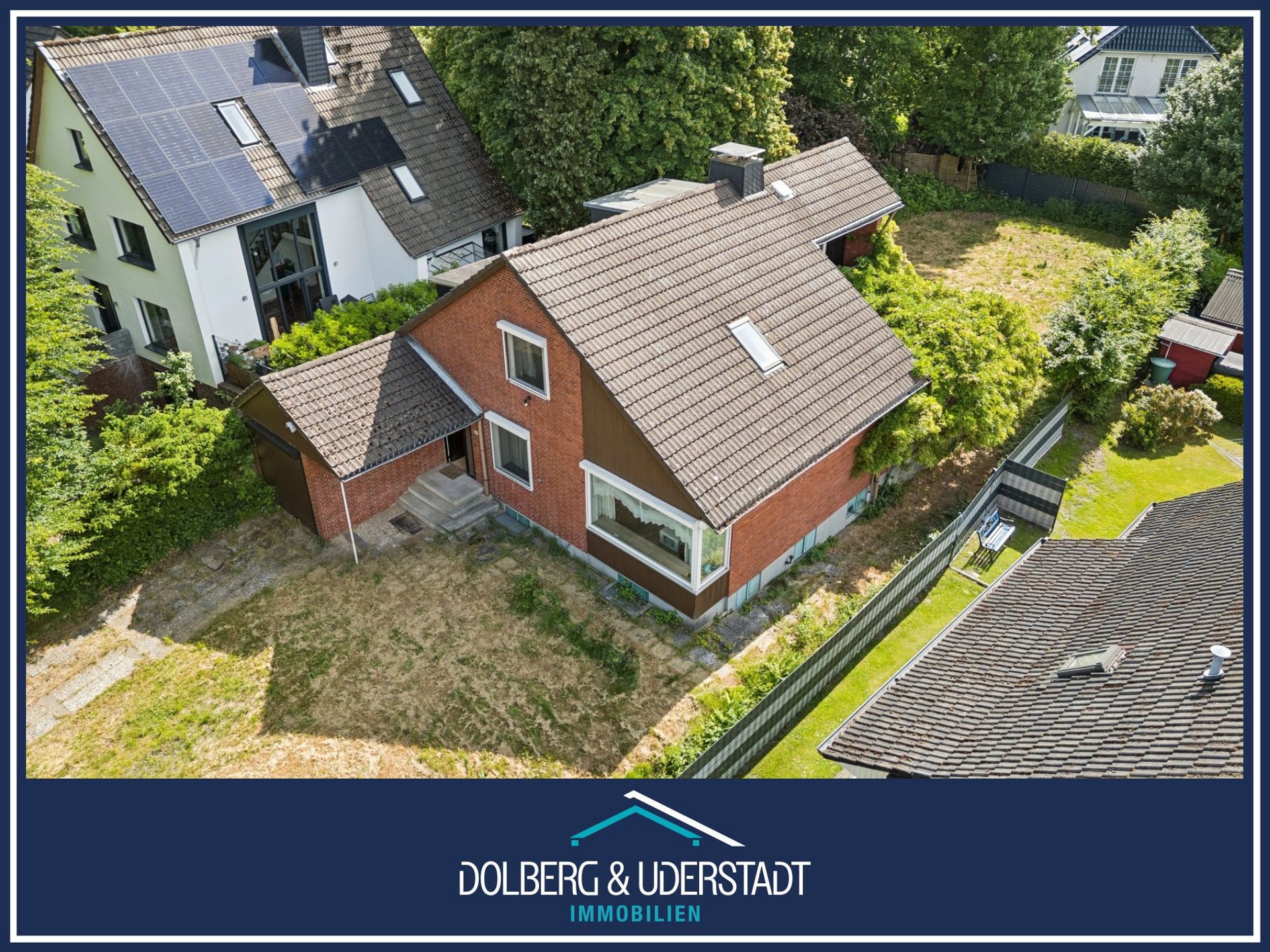 Immobilienangebot - Hamburg / Jenfeld - Alle - Großzügiges Einfamilienhaus mit großem Grundstück in bester Lage von Hamburg-Jenfeld