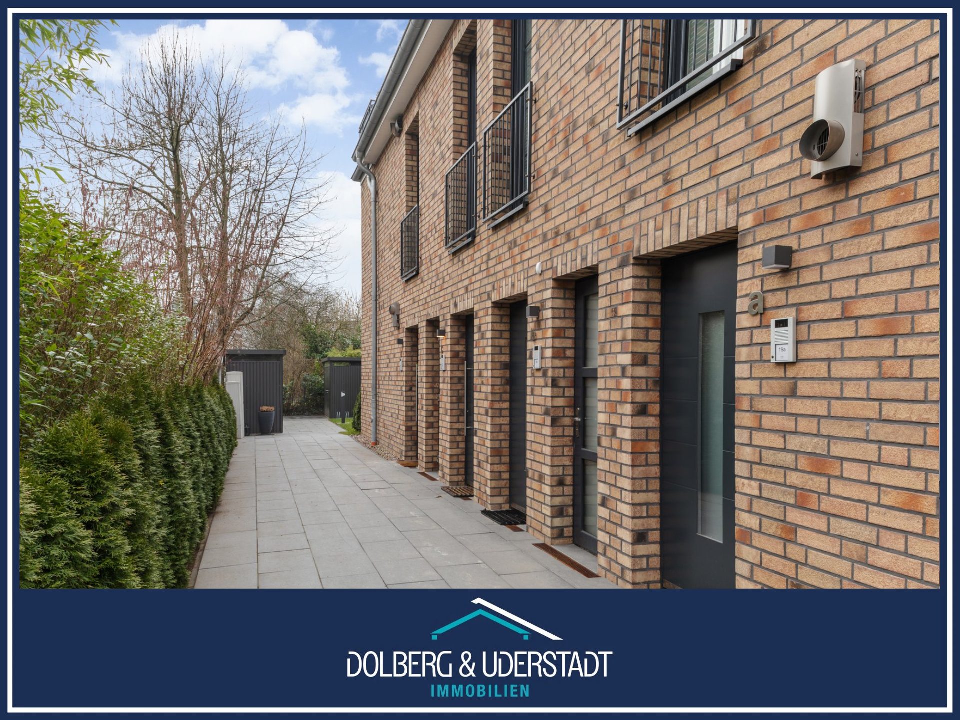 Immobilienangebot - Hamburg / Rahlstedt - Alle - ! Nur noch Warteliste ! 4-Zimmer-Maisonette mit 2 Bädern und Sonnenbalkon