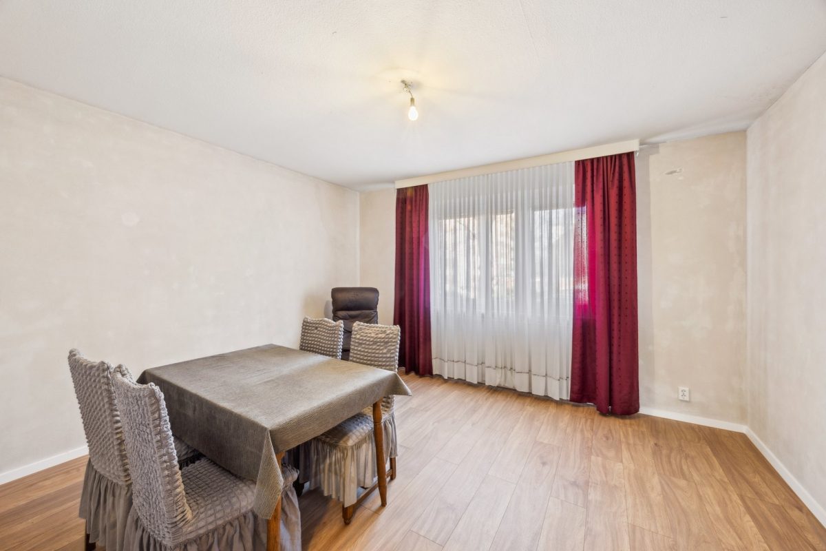 Immobilienangebot - Hamburg / Meiendorf - Alle - Attraktive 2,5-Zimmer-Wohnung mit schöner Terrasse sowie Stellplatz