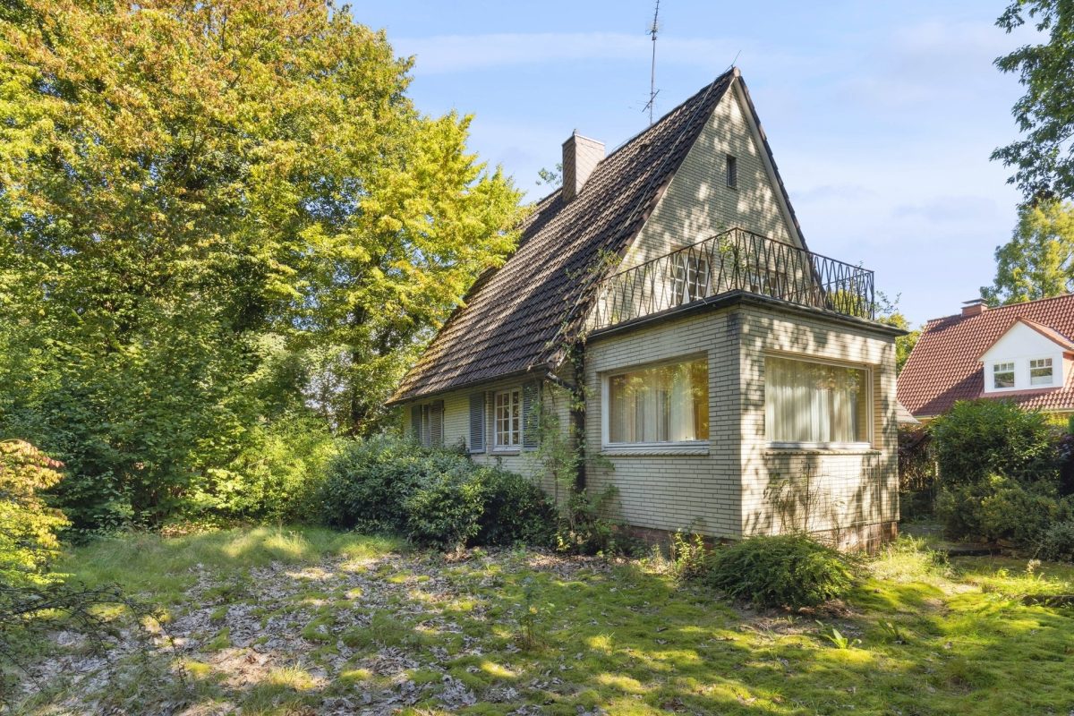 Immobilienangebot - Ahrensburg - Alle - Wohnhaus in Traumlage Hagener Allee zur Modernisierung