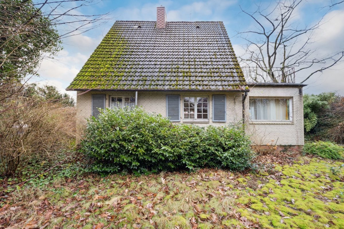 Immobilienangebot - Ahrensburg - Alle - Wohnhaus in Traumlage Hagener Allee zur Modernisierung