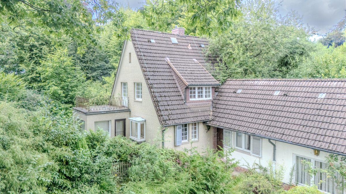 Immobilienangebot - Ahrensburg - Alle - Wohnhaus in Traumlage Hagener Allee zur Modernisierung