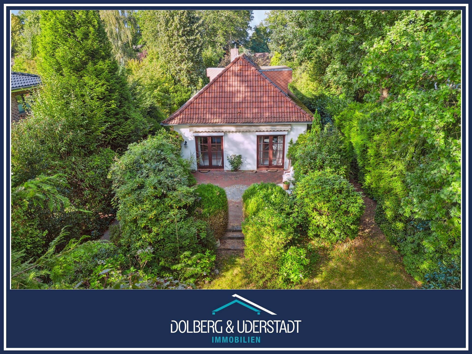 Immobilienangebot - Hamburg / Volksdorf - Alle - Sanierungsbedürftiges Einfamilienhaus mit einzigartigem Grundstück in ruhiger Lage von Volksdorf
