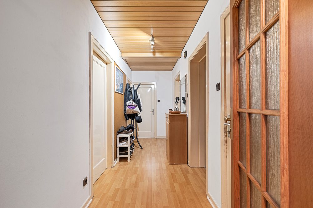Immobilienangebot - Hamburg / Rahlstedt - Alle - Gepflegtes Zweifamilienhaus mit herrlichem Grundstück in ruhiger Wohnlage von Alt-Rahlstedt!