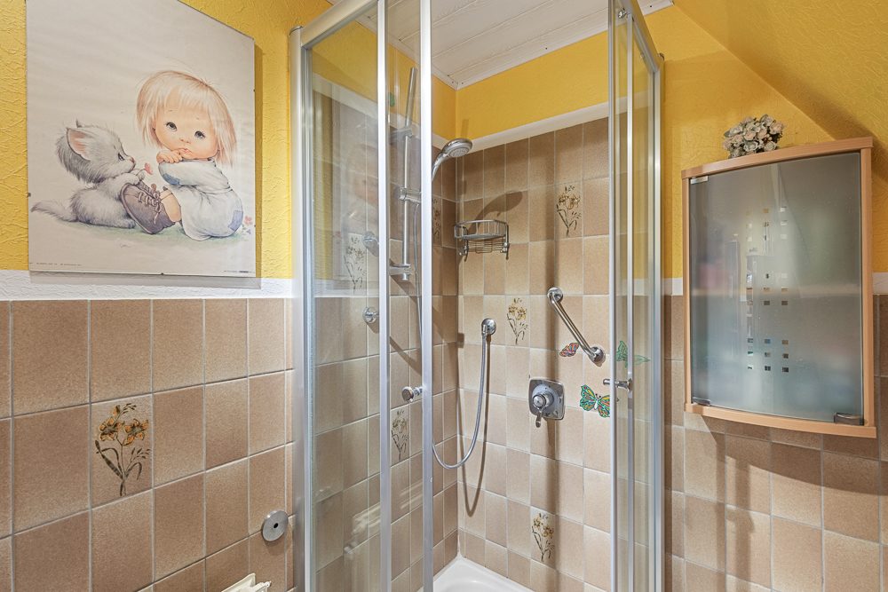 Immobilienangebot - Hamburg / Rahlstedt - Alle - Gepflegtes Zweifamilienhaus mit herrlichem Grundstück in ruhiger Wohnlage von Alt-Rahlstedt!