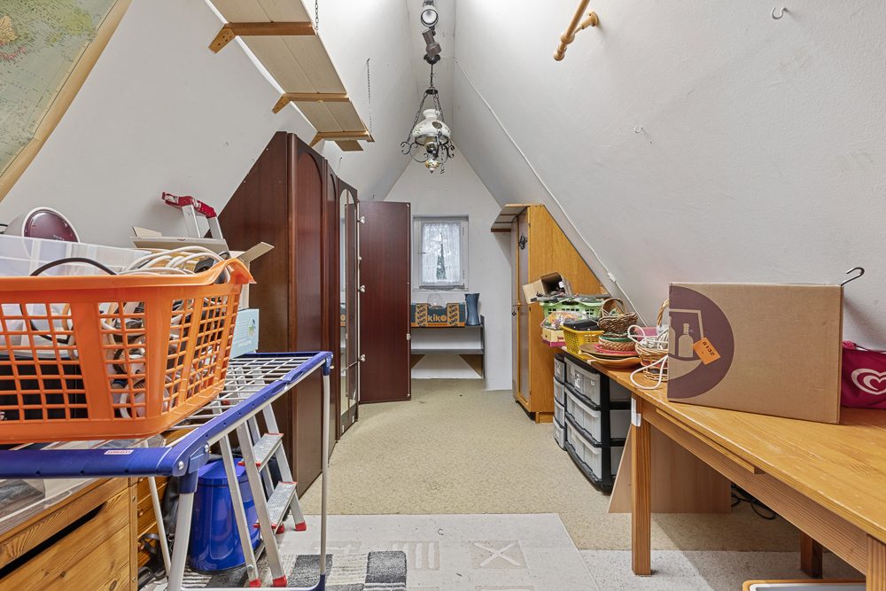 Immobilienangebot - Hamburg / Rahlstedt - Alle - Gepflegtes Zweifamilienhaus mit herrlichem Grundstück in ruhiger Wohnlage von Alt-Rahlstedt!