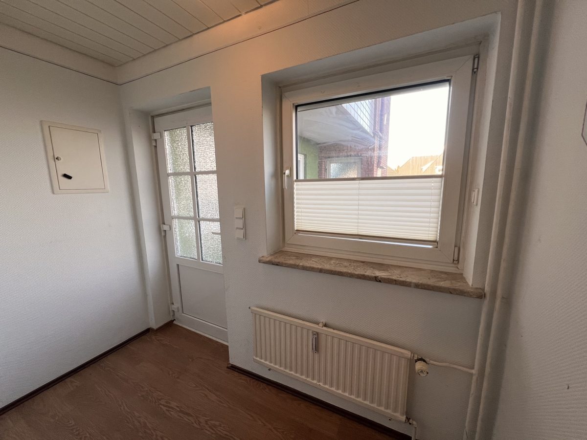 Immobilienangebot - Büdelsdorf - Alle - Gut geschnittene drei Zimmer Wohnung 
im Hochpaterre Nähe Eiderstadion