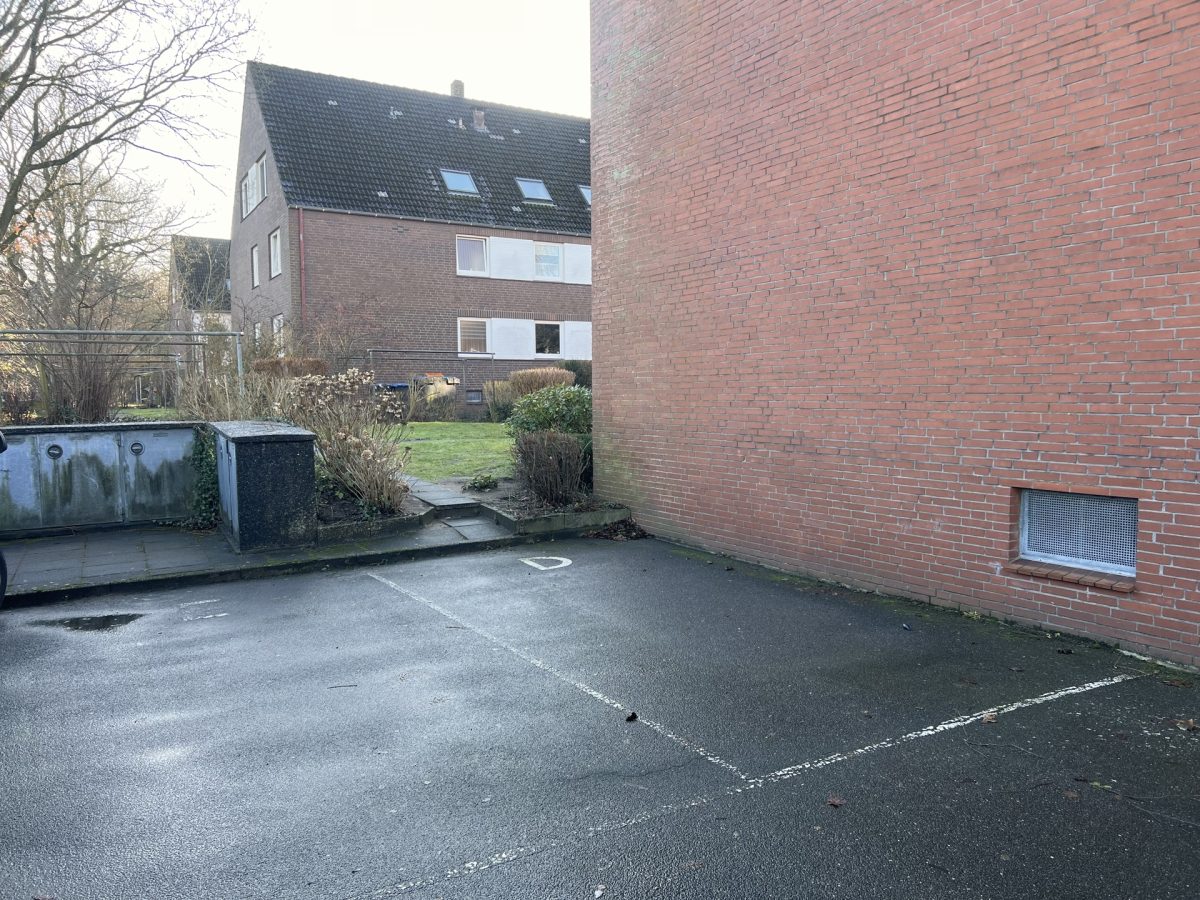 Immobilienangebot - Büdelsdorf - Alle - Gut geschnittene drei Zimmer Wohnung 
im Hochpaterre Nähe Eiderstadion