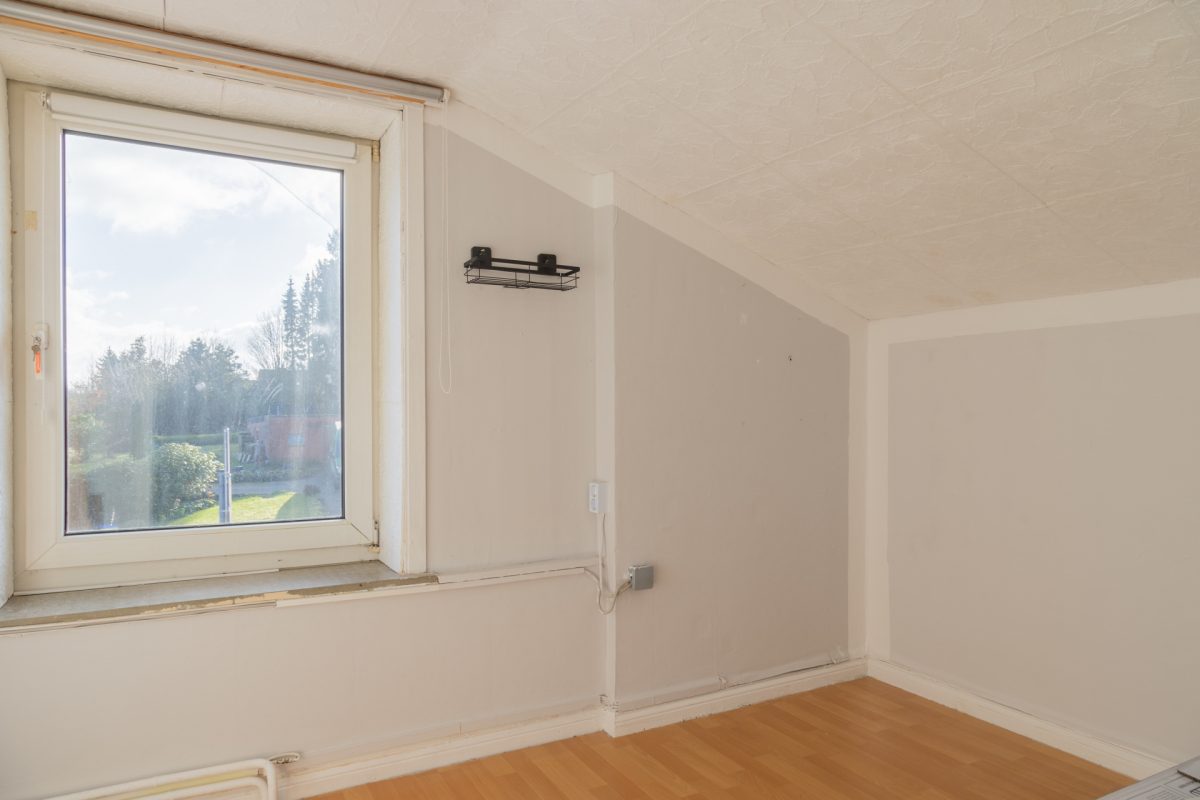 Immobilienangebot - Hanerau-Hademarschen - Alle - Individuelles Einfamilienhaus mit zusätzlichem Baugrundstück
in Hanerau-Hademarschen