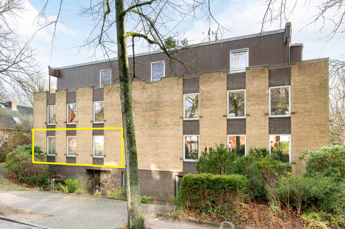 Immobilienangebot - Hamburg / Farmsen-Berne - Alle - Großzügige Hochparterre-Wohnung mit Terrasse und 2 Tiefgaragenstellplätze in ruhiger Lage von Farmsen-Berne