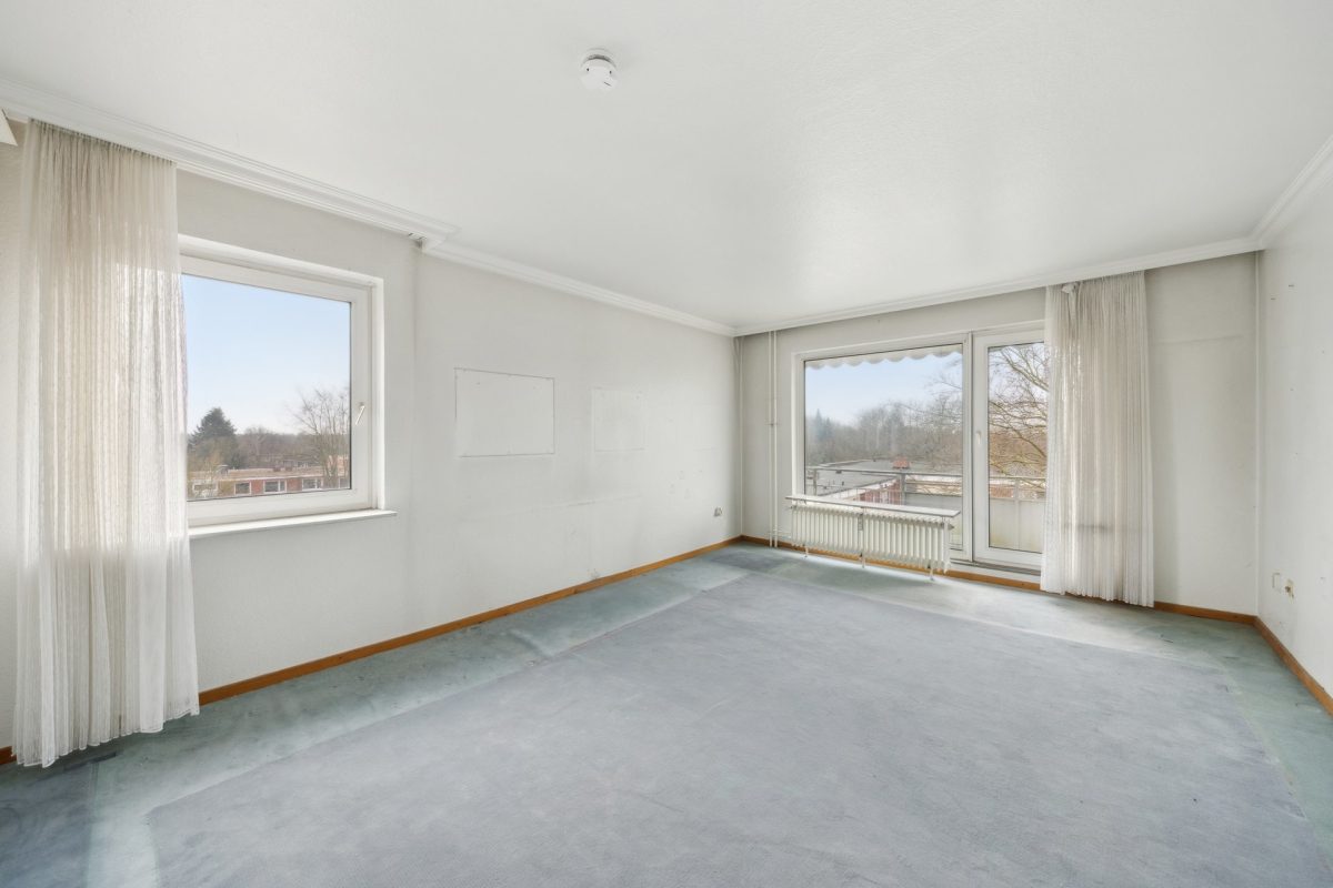 Immobilienangebot - Hamburg / Meiendorf - Alle - Renovierungsbedürftige 3-Zimmer Wohnung mit Aufzug in ruhiger und zentraler Lage von Meiendorf