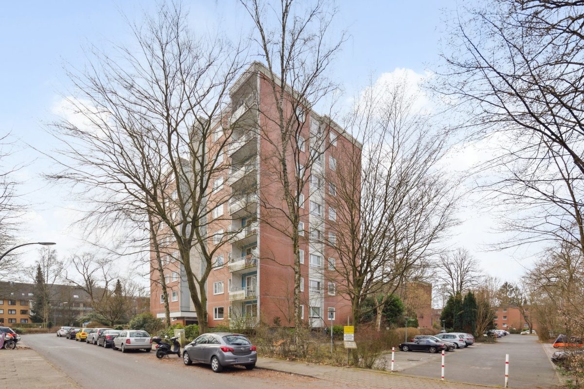 Immobilienangebot - Hamburg / Meiendorf - Alle - Renovierungsbedürftige 3-Zimmer Wohnung mit Aufzug in ruhiger und zentraler Lage von Meiendorf