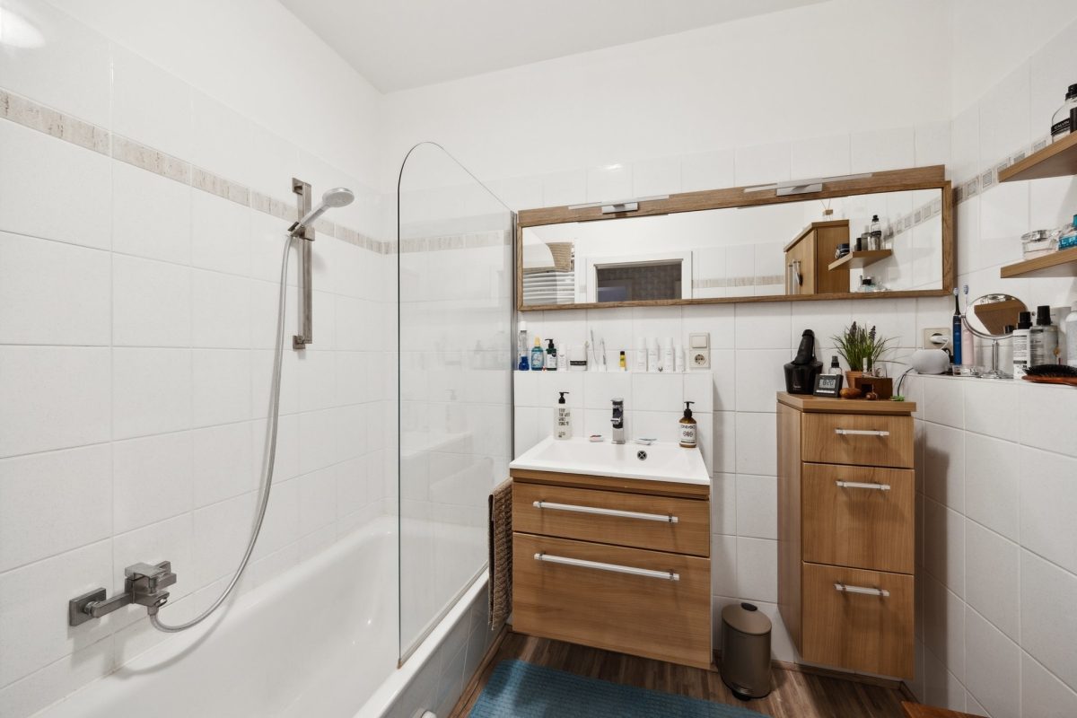 Immobilienangebot - Hamburg / Rahlstedt - Alle - Barrierearme 3-Zimmer Wohnung mit Terrasse, Aufzug und TG-Stellplatz in Alt-Rahlstedt