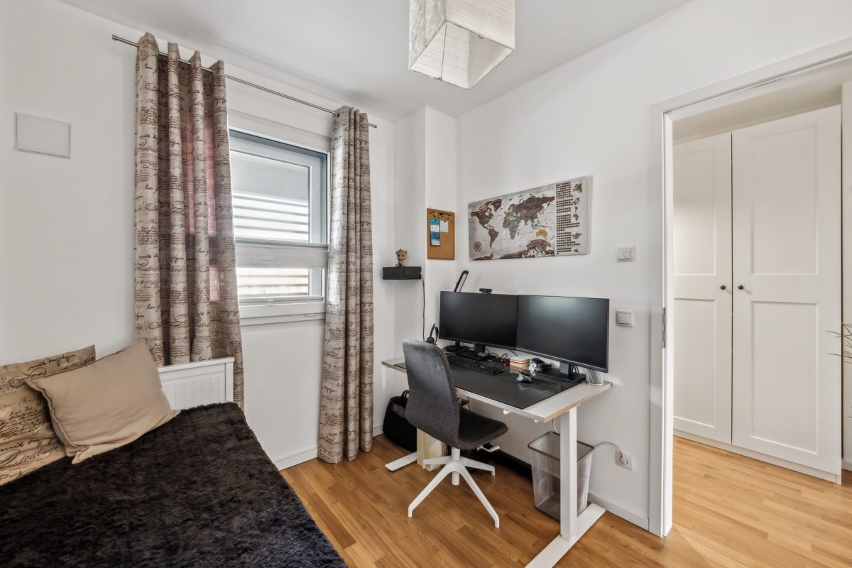 Immobilienangebot - Hamburg / Rahlstedt - Alle - Luxuriöse 3-Zimmer Wohnung mit Balkon und TG-Stellplatz in zentraler Lage von Hamburg-Rahlstedt