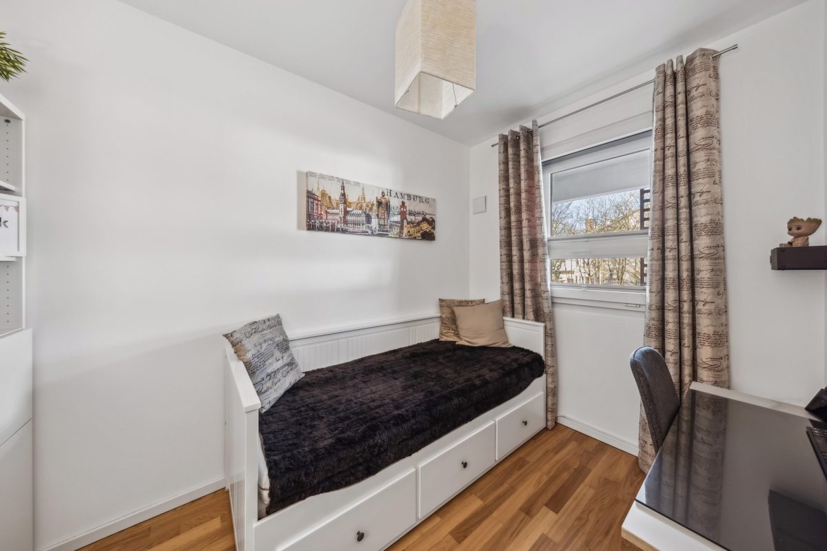 Immobilienangebot - Hamburg / Rahlstedt - Alle - Luxuriöse 3-Zimmer Wohnung mit Balkon und TG-Stellplatz in zentraler Lage von Hamburg-Rahlstedt