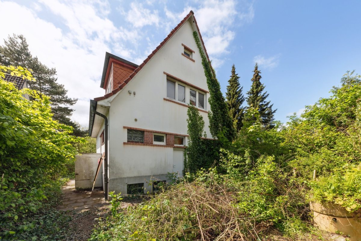 Immobilienangebot - Hamburg / Jenfeld - Alle - Seltene Gelegenheit: Zwei autonome Wohnhäuser auf einem Grundstück !!!