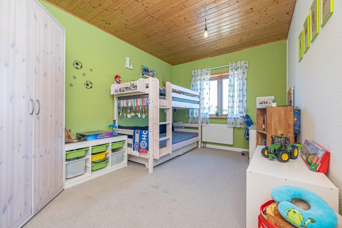 Immobilienangebot - Seefeld - Alle - Nur noch Warteliste: Begehrter Holzbungalow in ruhiger Dorflage - fünf Zimmer auf einer Ebene