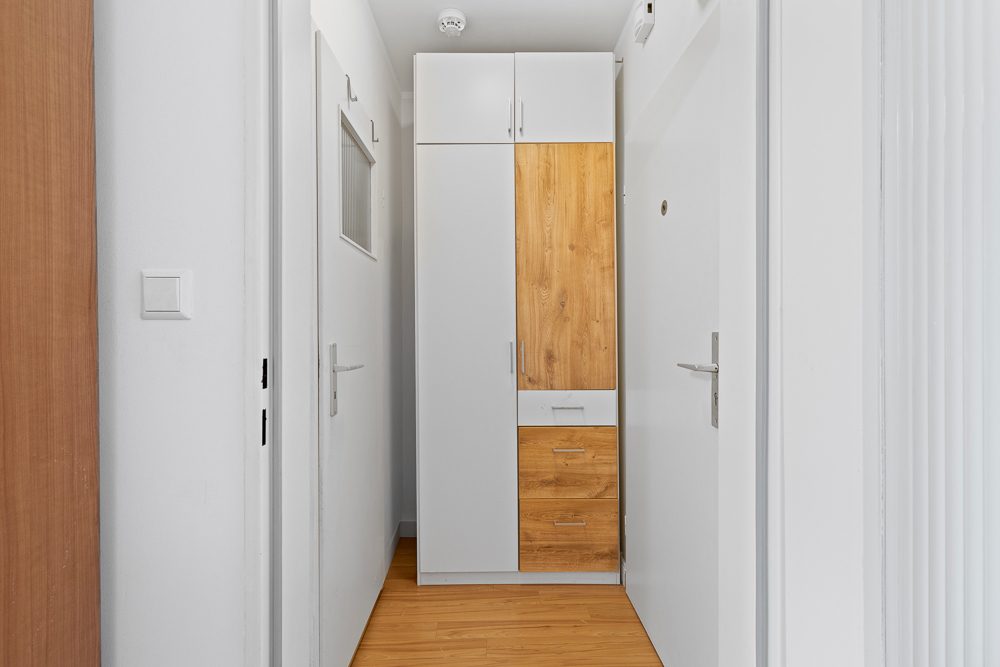 Immobilienangebot - Hamburg / Farmsen-Berne - Alle - TOP modernisierte und langfristig vermietete Erdgeschosswohnung mit PKW-Stellplatz!