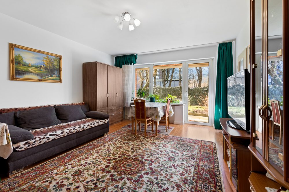 Immobilienangebot - Hamburg / Farmsen-Berne - Alle - TOP modernisierte und langfristig vermietete Erdgeschosswohnung mit PKW-Stellplatz!