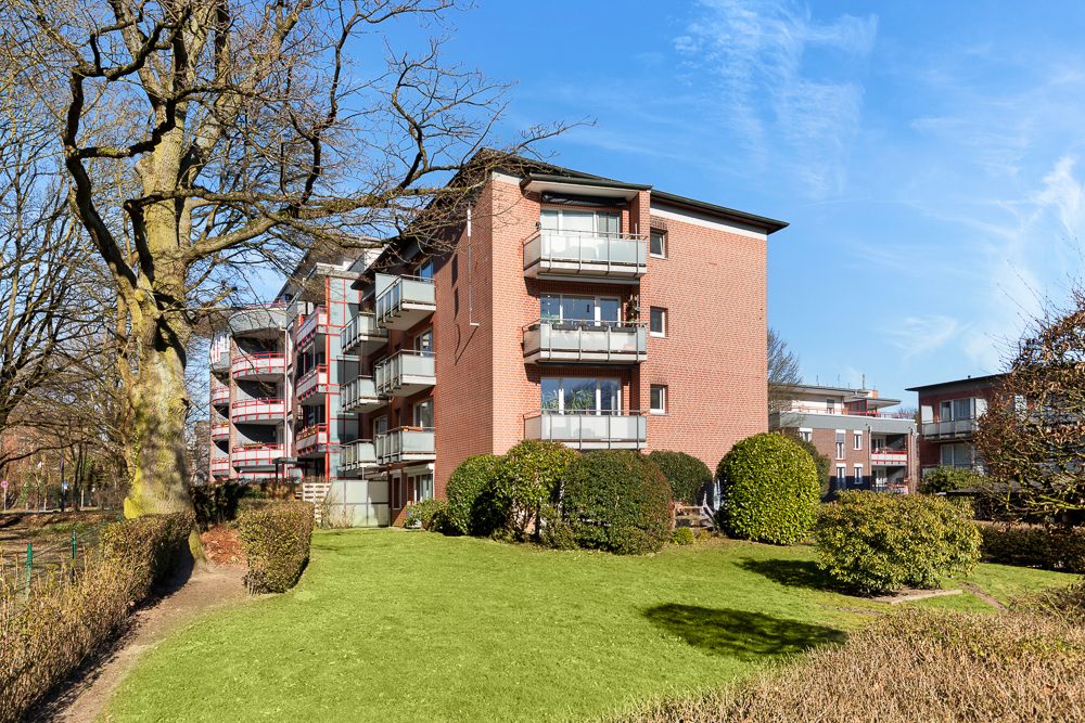 Immobilienangebot - Hamburg / Farmsen-Berne - Alle - TOP modernisierte und langfristig vermietete Erdgeschosswohnung mit PKW-Stellplatz!