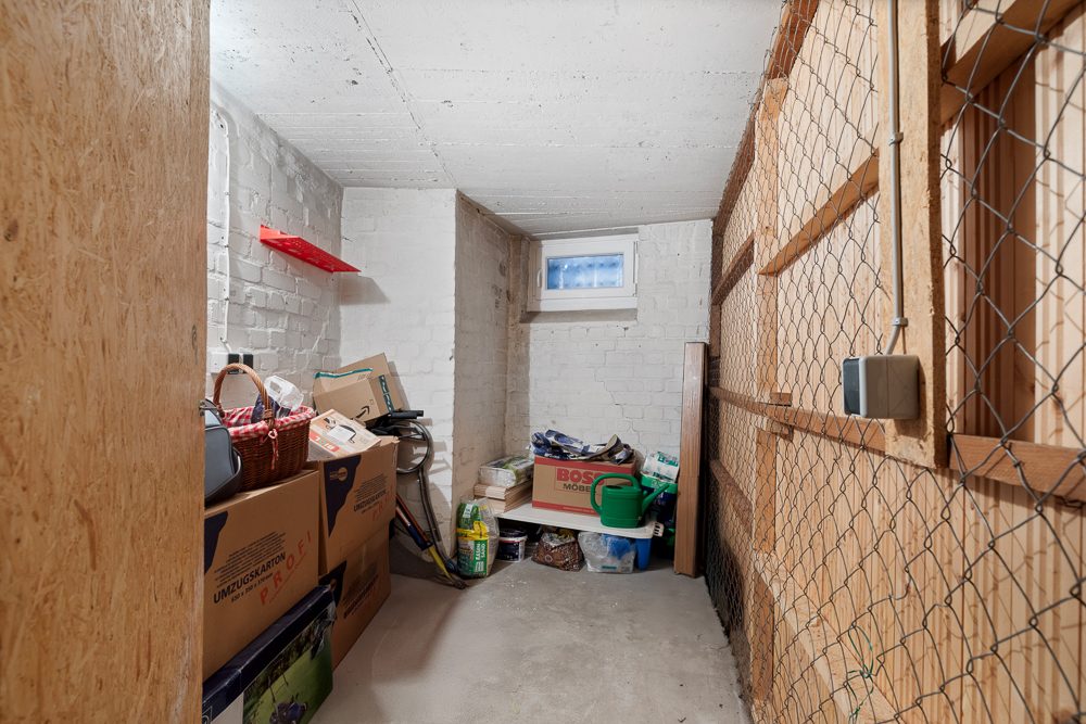 Immobilienangebot - Hamburg / Farmsen-Berne - Alle - TOP modernisierte und langfristig vermietete Erdgeschosswohnung mit PKW-Stellplatz!