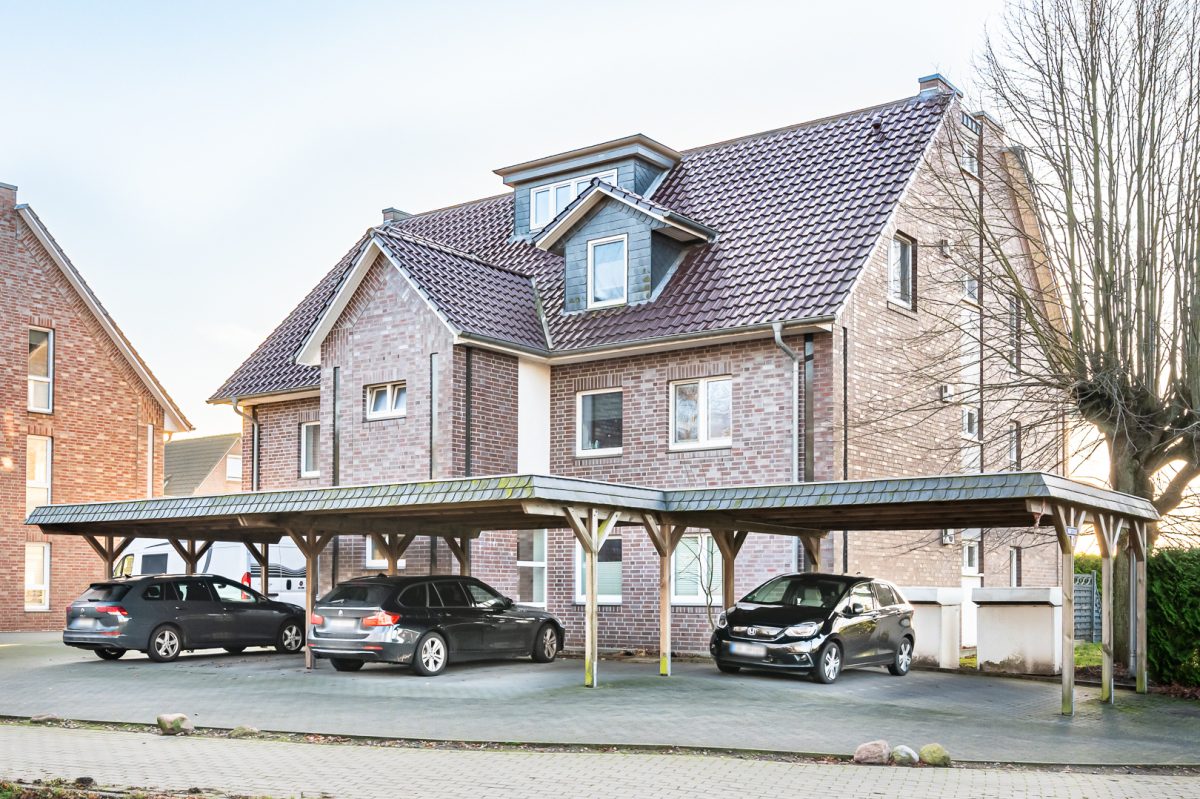 Immobilienangebot - Braak - Alle - Voll vermietetes Zinshaus in Braak: 6 Wohnungen und 12 PKW-Stellplätze