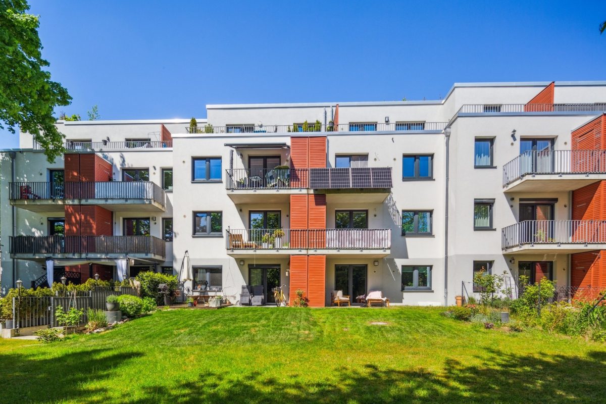Immobilienangebot - Hamburg / Rahlstedt - Alle - Urbaner Rückzugsort mit Stil – Exklusive 3-Zimmer-Wohnung mit Balkon & TG-Stellplatz