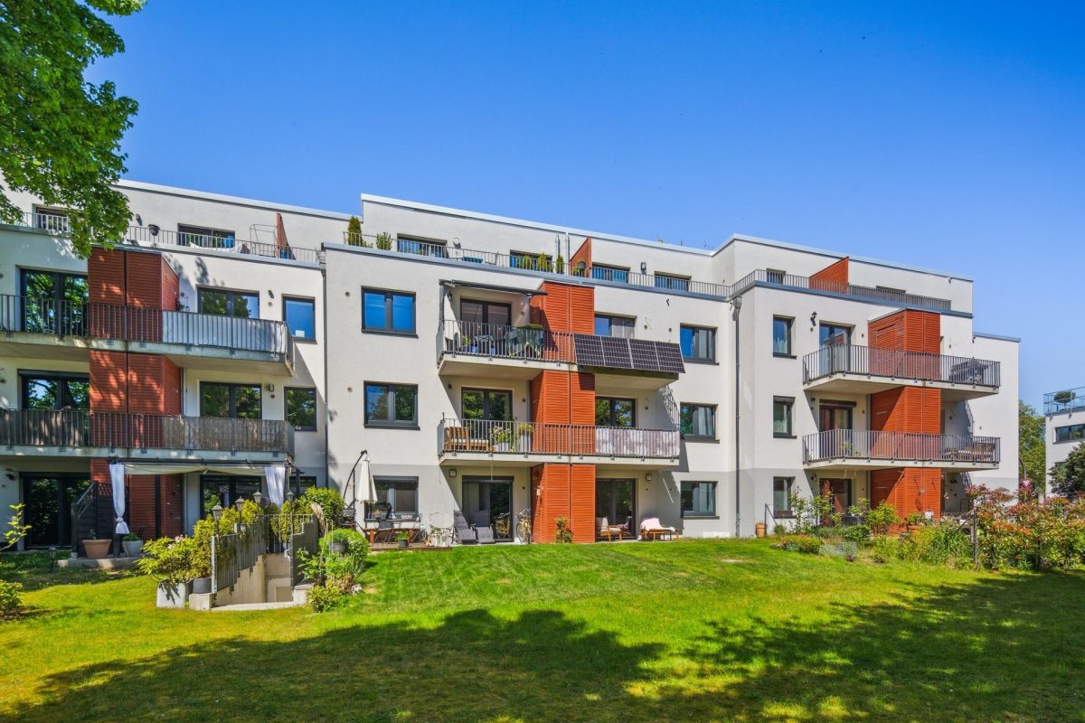 Immobilienangebot - Hamburg / Rahlstedt - Alle - Urbaner Rückzugsort mit Stil – Exklusive 3-Zimmer-Wohnung mit Balkon & TG-Stellplatz