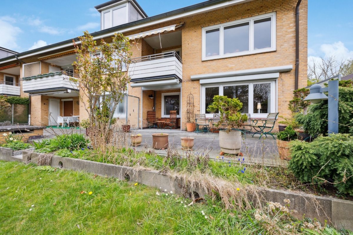 Immobilienangebot - Hamburg / Rahlstedt - Alle - Gepflegte 4-Zimmer-Wohnung mit Terrasse und herrlicher Aussicht in ruhiger Wohnlage von Alt-Rahlstedt!