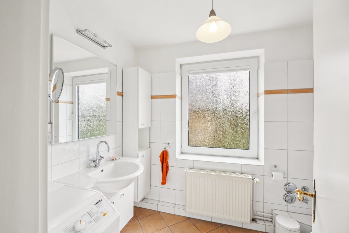 Immobilienangebot - Hamburg / Rahlstedt - Alle - Gepflegte 4-Zimmer-Wohnung mit Terrasse und herrlicher Aussicht in ruhiger Wohnlage von Alt-Rahlstedt!