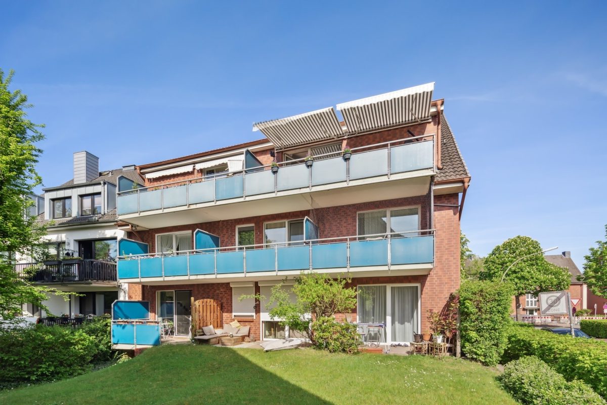 Immobilienangebot - Hamburg / Tonndorf - Alle - Top gepflegt! Wohnen auf zwei Ebenen mit ca. 137m² und 2 Tiefgaragenstellplätzen in ruhiger Lage von Tonndorf.