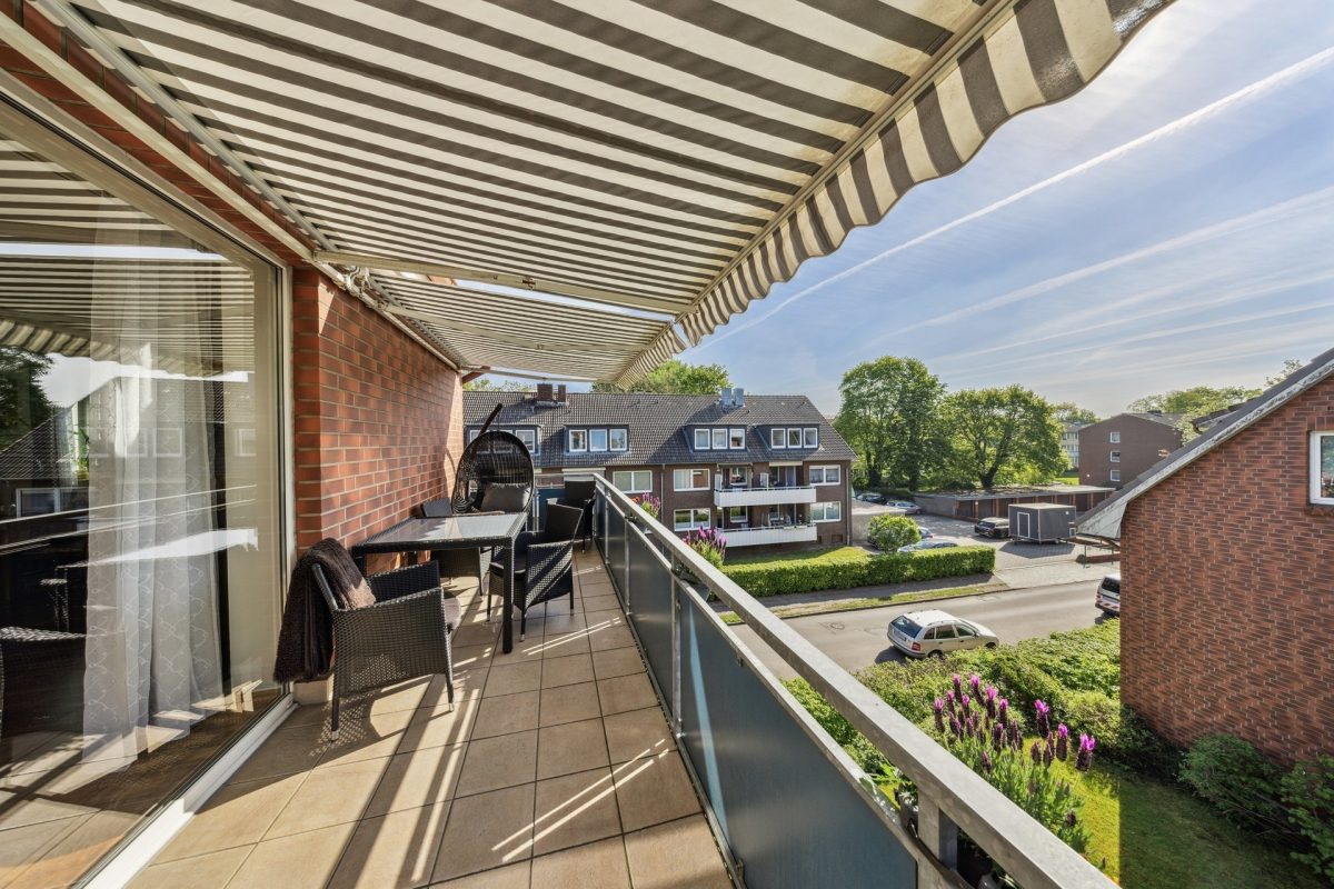 Immobilienangebot - Hamburg / Tonndorf - Alle - Top gepflegt! Wohnen auf zwei Ebenen mit ca. 137m² und 2 Tiefgaragenstellplätzen in ruhiger Lage von Tonndorf.