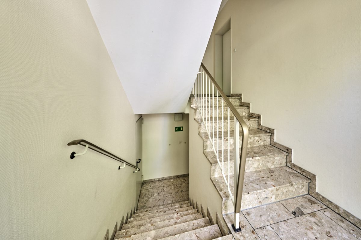 Immobilienangebot - Hamburg / Tonndorf - Alle - Top gepflegt! Wohnen auf zwei Ebenen mit ca. 137m² und 2 Tiefgaragenstellplätzen in ruhiger Lage von Tonndorf.