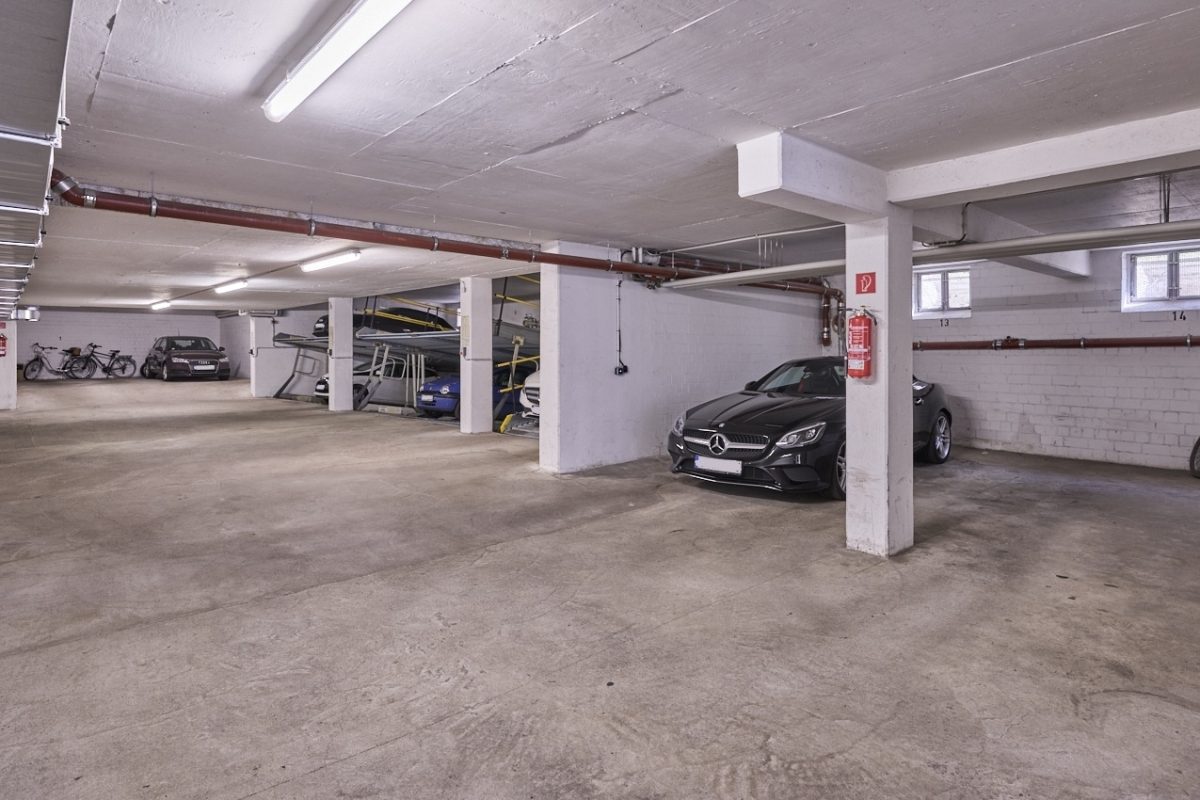 Immobilienangebot - Hamburg / Tonndorf - Alle - Top gepflegt! Wohnen auf zwei Ebenen mit ca. 137m² und 2 Tiefgaragenstellplätzen in ruhiger Lage von Tonndorf.