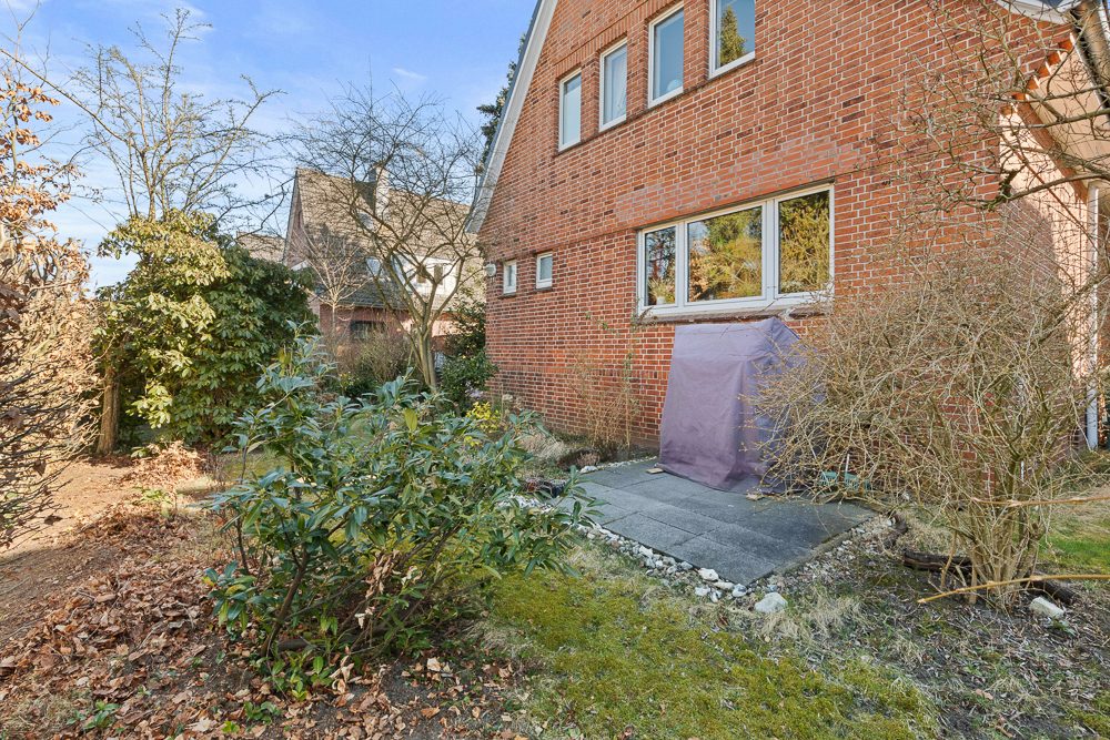Immobilienangebot - Hamburg / Rahlstedt - Alle - Rotklinker Klassiker in schöner Lage im Villengebiet von Alt Rahlstedt aktuell vermietet
