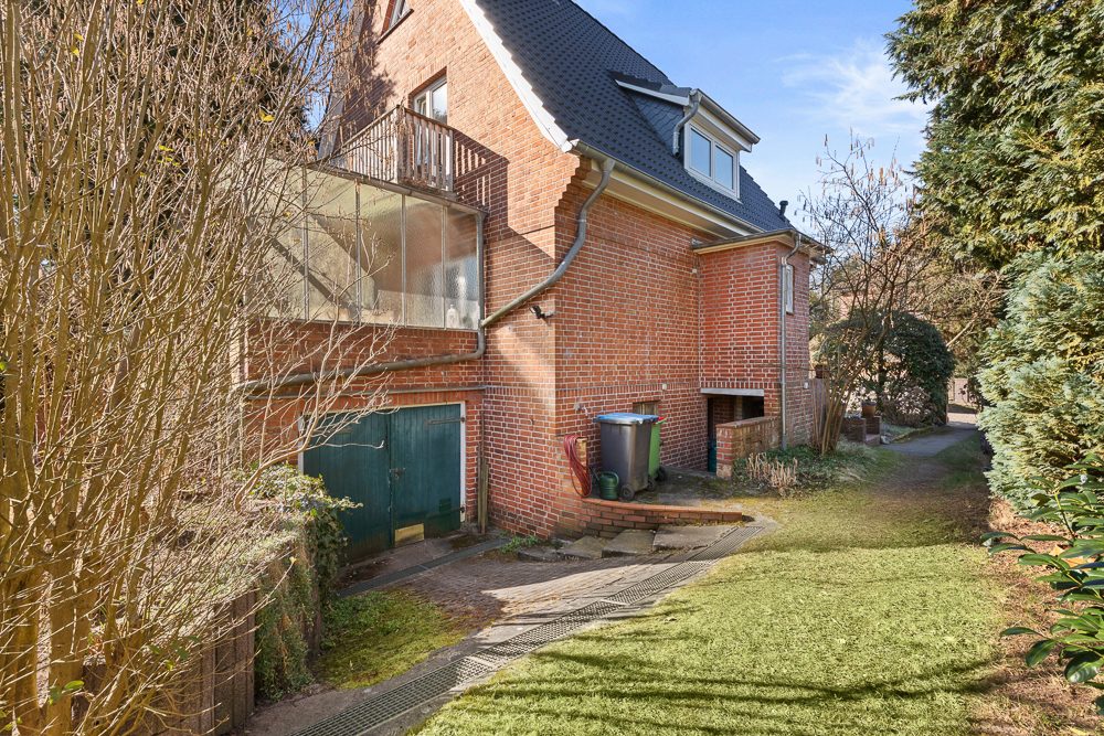 Immobilienangebot - Hamburg / Rahlstedt - Alle - Rotklinker Klassiker in schöner Lage im Villengebiet von Alt Rahlstedt aktuell vermietet