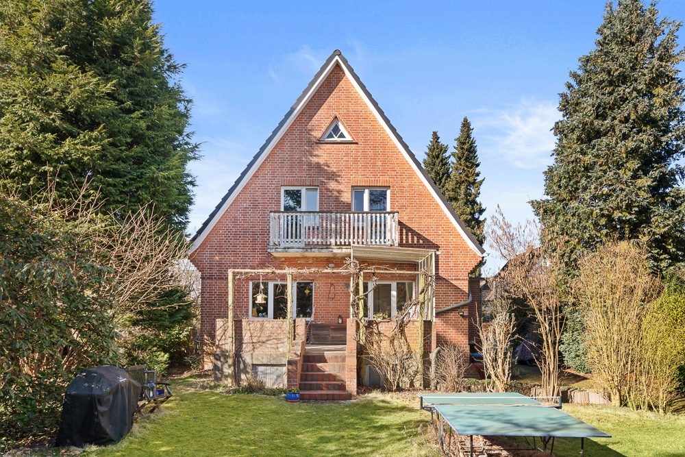 Immobilienangebot - Hamburg / Rahlstedt - Alle - Rotklinker Klassiker in schöner Lage im Villengebiet von Alt Rahlstedt aktuell vermietet