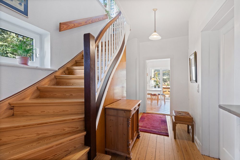 Immobilienangebot - Hamburg / Rahlstedt - Alle - Rotklinker Klassiker in schöner Lage im Villengebiet von Alt Rahlstedt aktuell vermietet