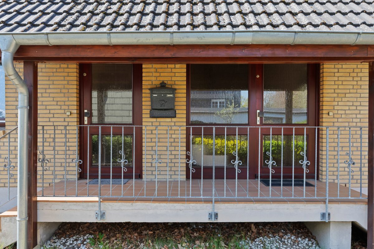 Immobilienangebot - Hamburg / Tonndorf - Alle - Traumlage ! Einfamilienhaus mit Einliegerwohnung direkt an der Wandse im Landschaftsschutzgebiet !