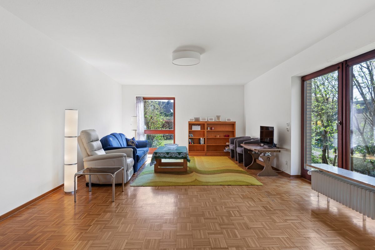 Immobilienangebot - Hamburg / Tonndorf - Alle - Traumlage ! Einfamilienhaus mit Einliegerwohnung direkt an der Wandse im Landschaftsschutzgebiet !