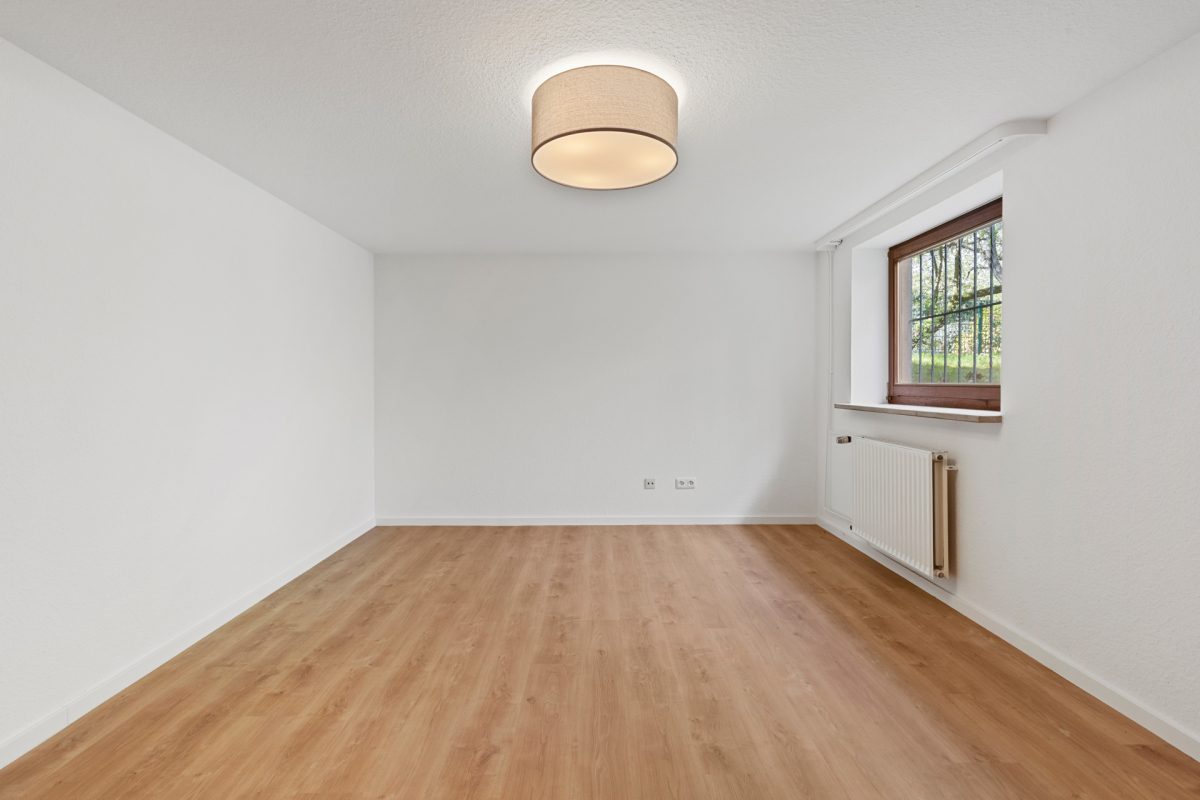Immobilienangebot - Hamburg / Tonndorf - Alle - Traumlage ! Einfamilienhaus mit Einliegerwohnung direkt an der Wandse im Landschaftsschutzgebiet !