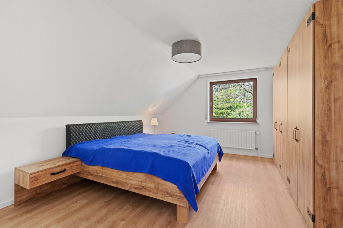 Immobilienangebot - Hamburg / Tonndorf - Alle - Traumlage ! Einfamilienhaus mit Einliegerwohnung direkt an der Wandse im Landschaftsschutzgebiet !