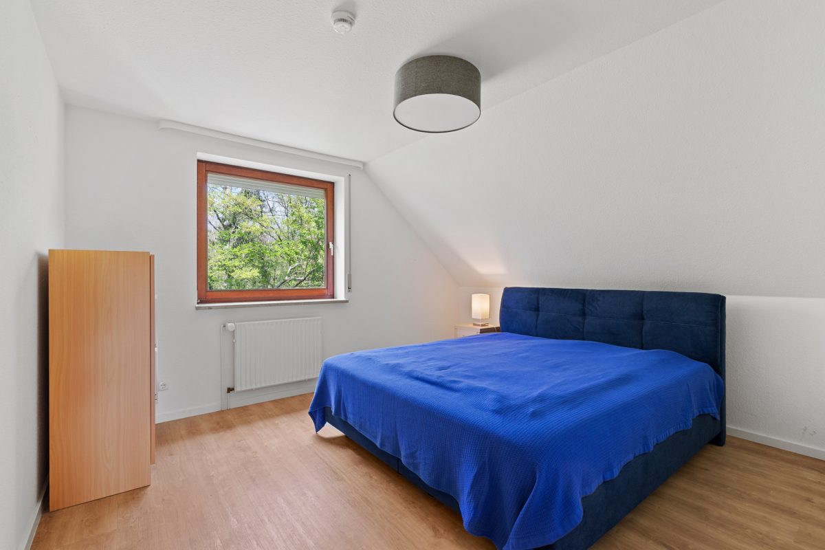 Immobilienangebot - Hamburg / Tonndorf - Alle - Traumlage ! Einfamilienhaus mit Einliegerwohnung direkt an der Wandse im Landschaftsschutzgebiet !