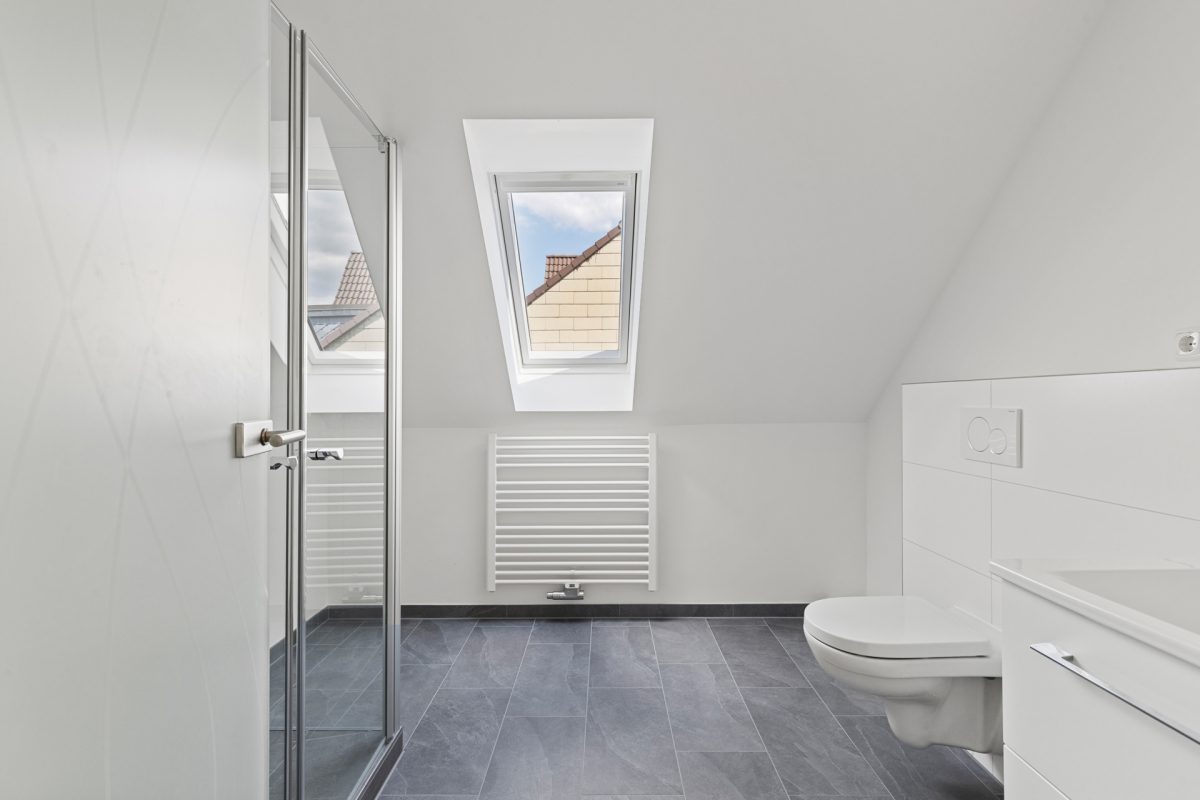 Immobilienangebot - Hamburg / Tonndorf - Alle - Traumlage ! Einfamilienhaus mit Einliegerwohnung direkt an der Wandse im Landschaftsschutzgebiet !